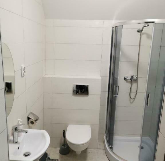 Herberge Noclegi Piotrków Tryb