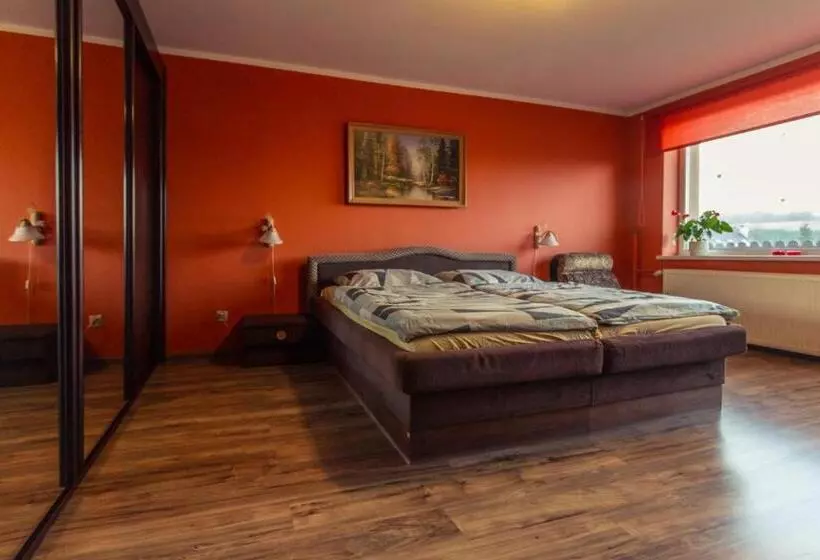 Aamiaismajoitus (B&B) Agrowczasy