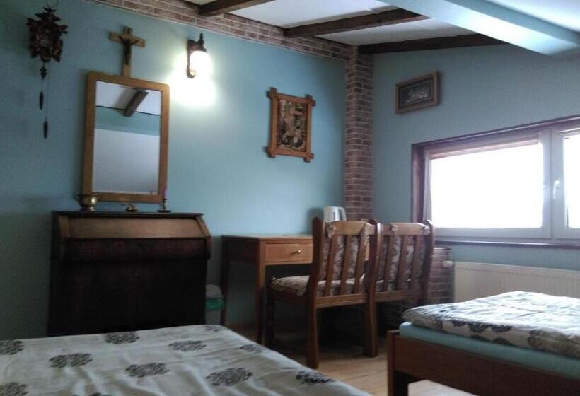 مبيت وإفطار Agrowczasy