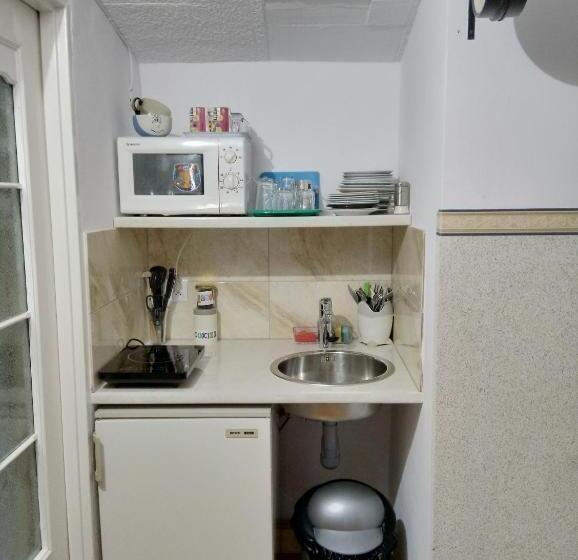 مبيت وإفطار Agrowczasy