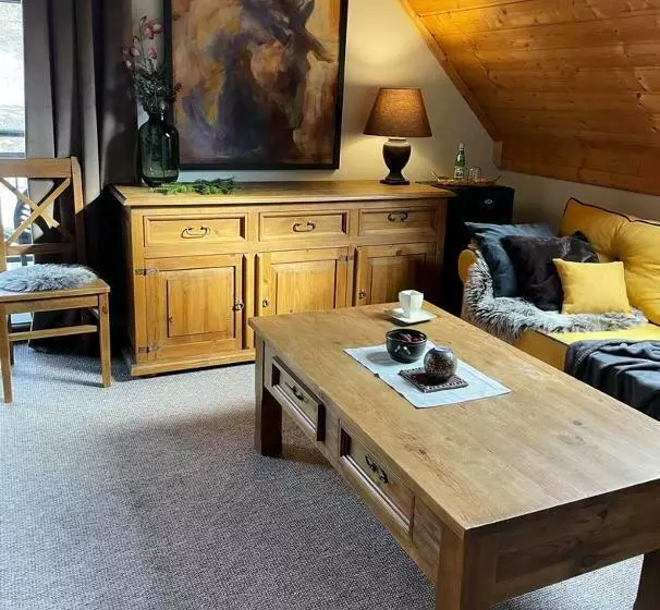 Aamiaismajoitus (B&B) Dom W Bieszczadach Villejka