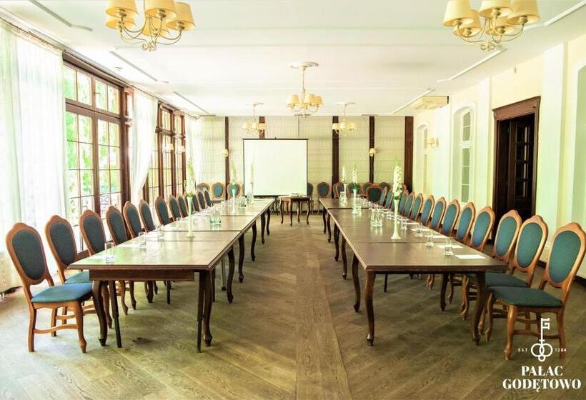 צימר Pałac Godętowo