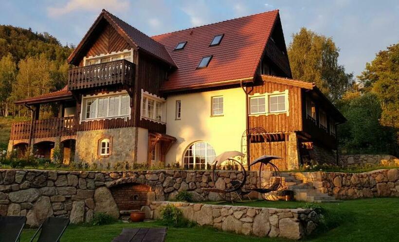 Hotelli Dom Jesionów