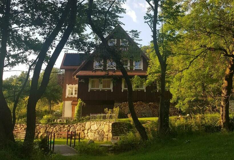 Hotelli Dom Jesionów