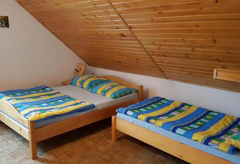 호텔 Gospodarstwo Agroturystyczne Dolina Zachwytu