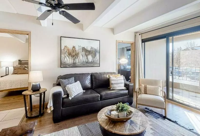 ホテル Lodge At Lake Dillon Retreat