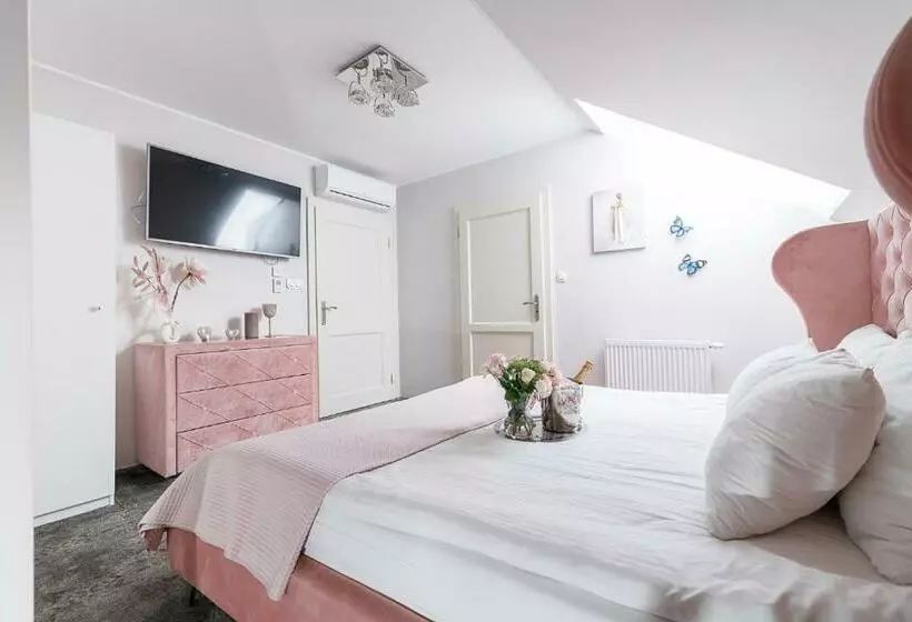 ホテル Palac Dabrowka