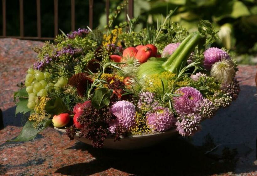 فندق Pszczelarnia Dom Pracy Twórczej