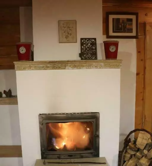 Hotelli Pszczelarnia Dom Pracy Twórczej