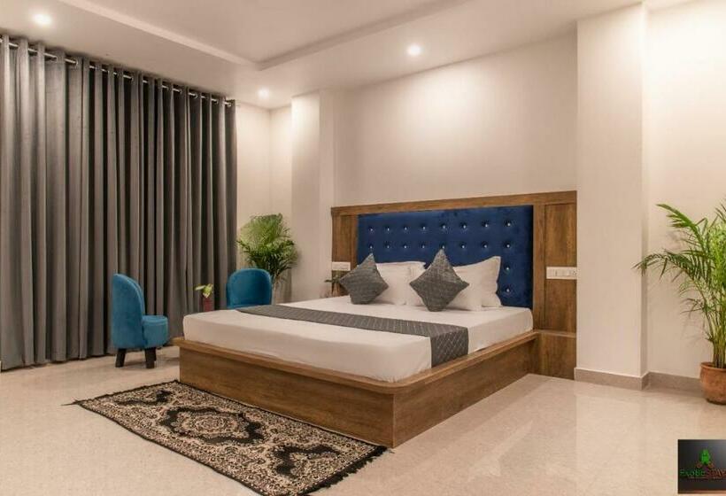 Hotel The Cloud Berry I Property Of The Year I Serviced Villa I Couple Friendly I Pvt Balcony I Open Air T