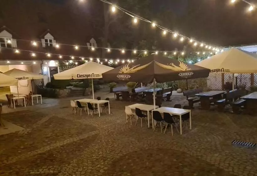 Hotelli Zajazd Kultury, Dawniej Pocztowy