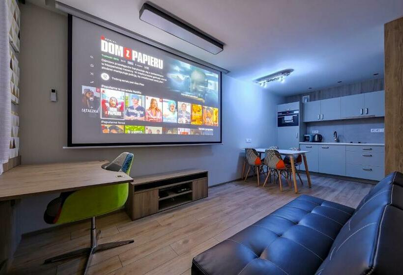 Inpoint Apartments G15 Near Old Town & Kazimierz District & Parking Option