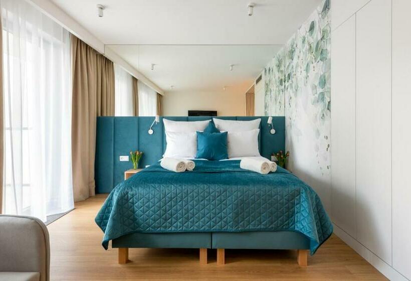 Inpoint Apartments G15 Near Old Town & Kazimierz District & Parking Option