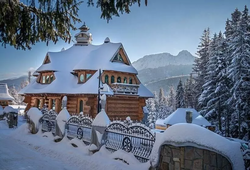 Majatalo Rich Witch Villa&spa