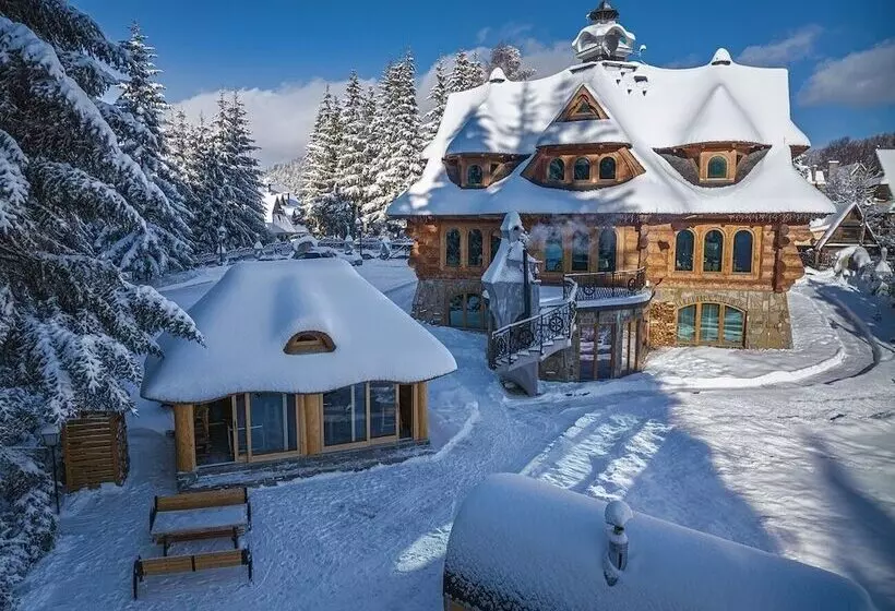 Majatalo Rich Witch Villa&spa