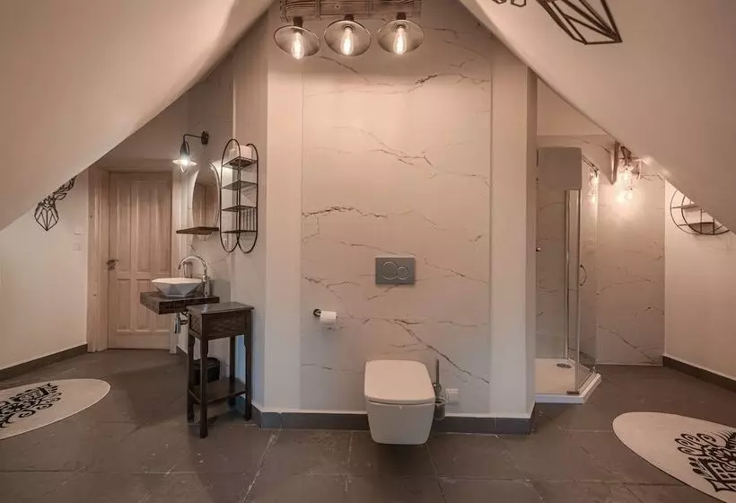 Majatalo Rich Witch Villa&spa