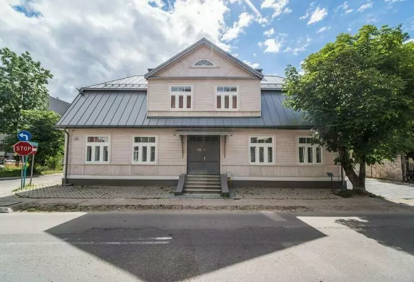 Rint   Złota 8