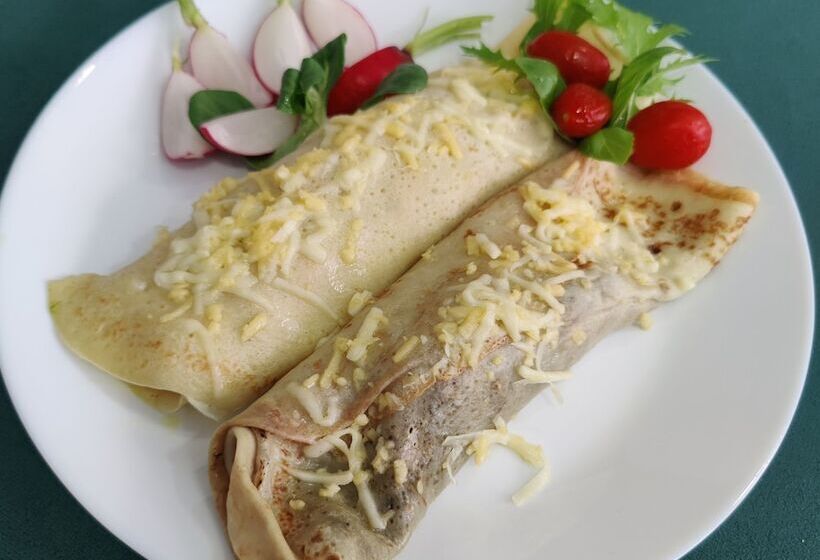 Shick Hostel & Apartments