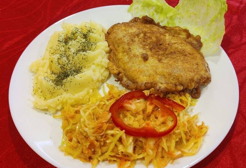 Shick Hostel & Apartments