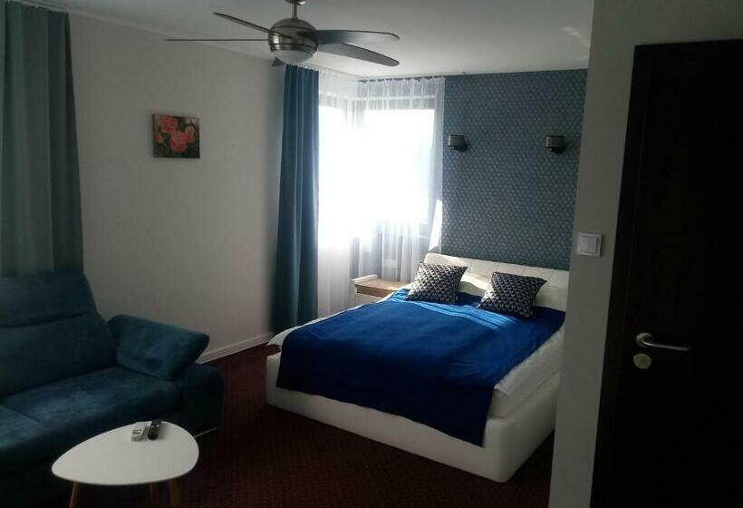 ユースホステル Kresovia