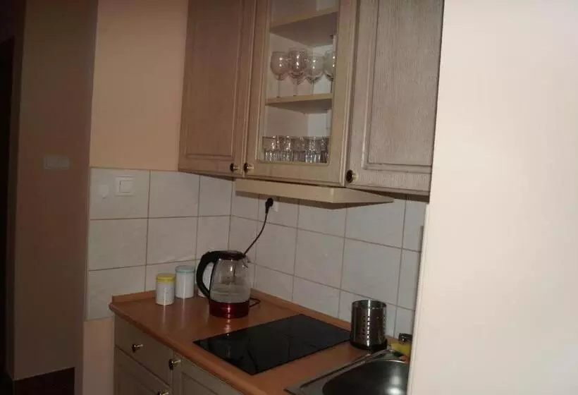 Retkeilymaja Pokoje Pod świerkiem