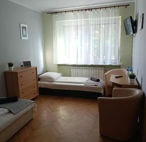 Retkeilymaja Pokoje Pod świerkiem