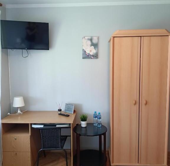 호스텔 Pokoje Pod świerkiem