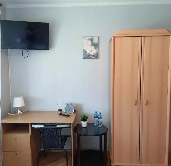 Retkeilymaja Pokoje Pod świerkiem