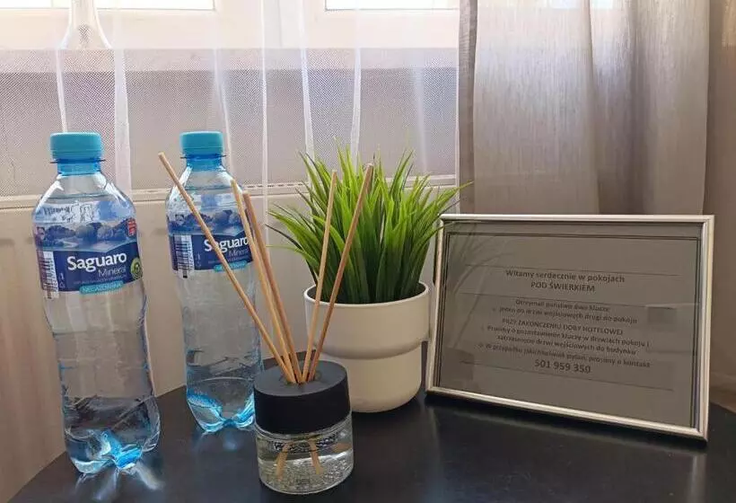 Retkeilymaja Pokoje Pod świerkiem