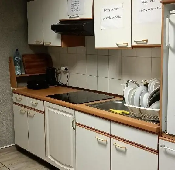 Retkeilymaja Pokoje Pod świerkiem