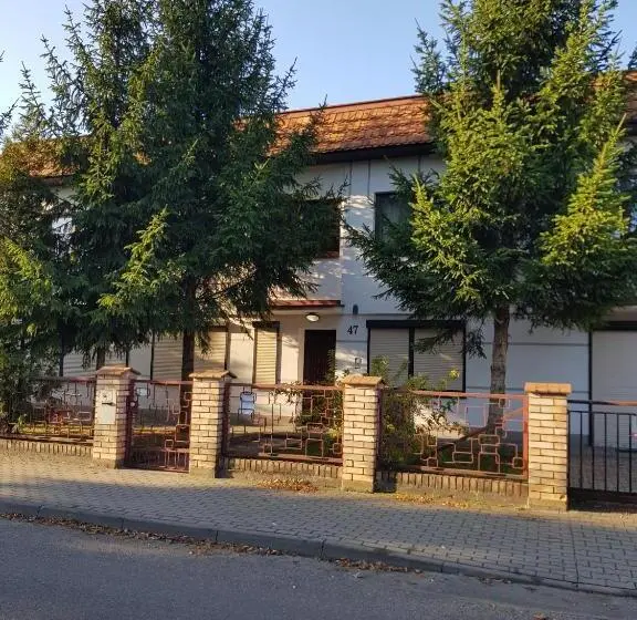Retkeilymaja Pokoje Pod świerkiem