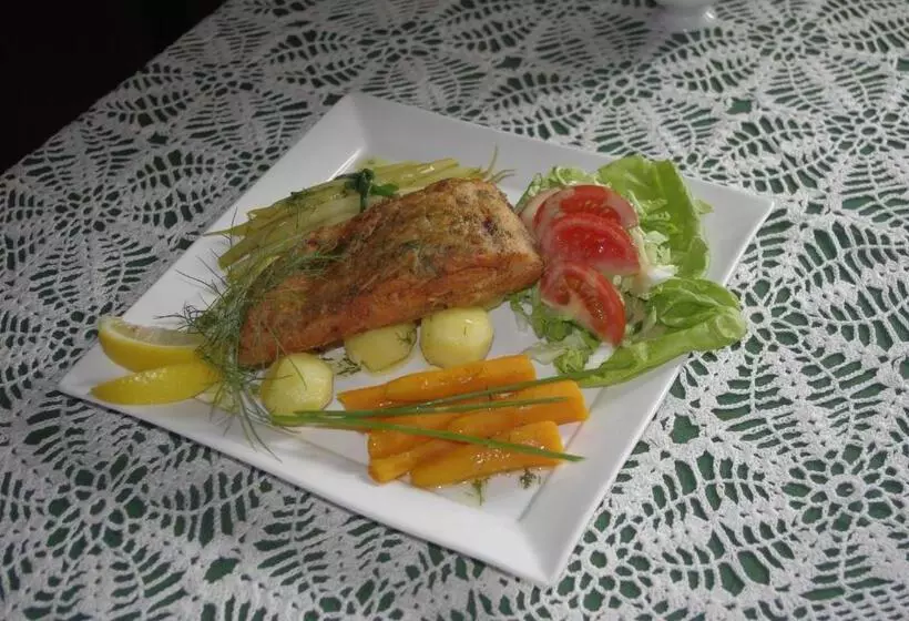 Retkeilymaja Zajazd Biały Dom