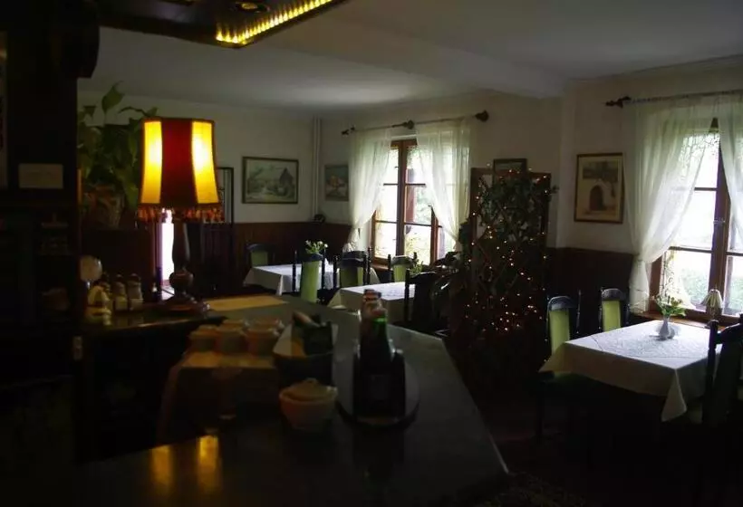 Retkeilymaja Zajazd Biały Dom