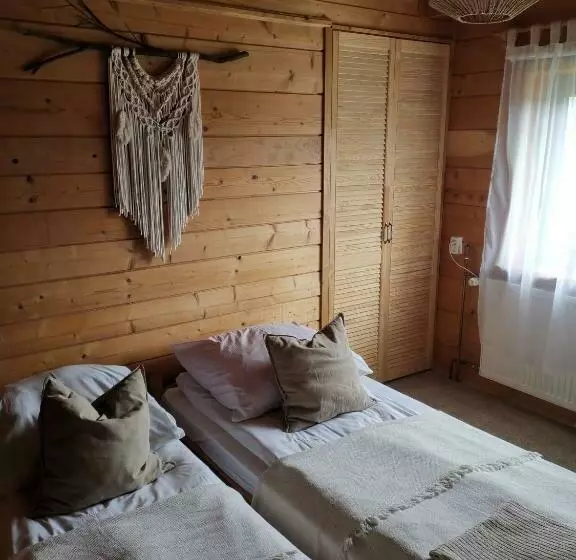 Aamiaismajoitus (B&B) Apartament Na Pięterku