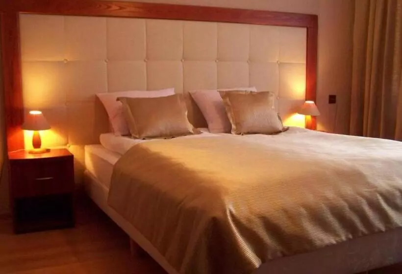 Aamiaismajoitus (B&B) Neptun