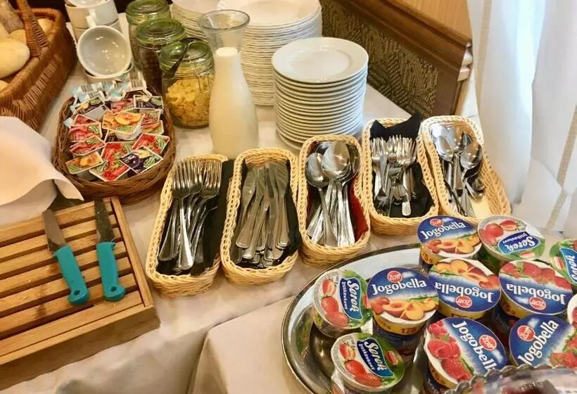 Aamiaismajoitus (B&B) Neptun