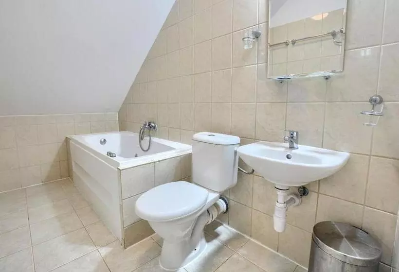 Aamiaismajoitus (B&B) Ośrodek Wypoczynkowy Evita