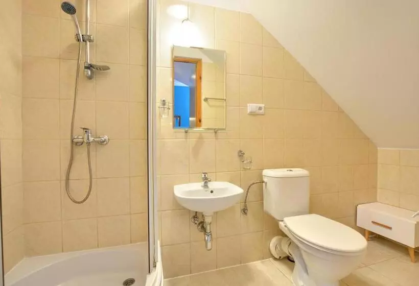 Aamiaismajoitus (B&B) Ośrodek Wypoczynkowy Evita