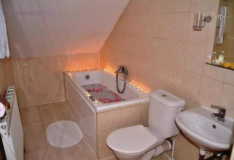 Aamiaismajoitus (B&B) Ośrodek Wypoczynkowy Evita