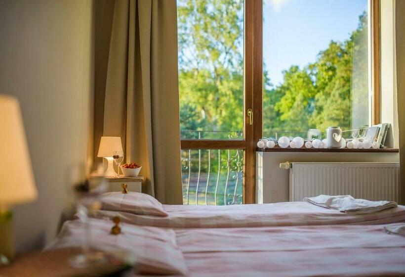 مبيت وإفطار Przystań Przy Lesie