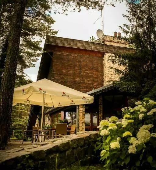 Aamiaismajoitus (B&B) Stolarnia