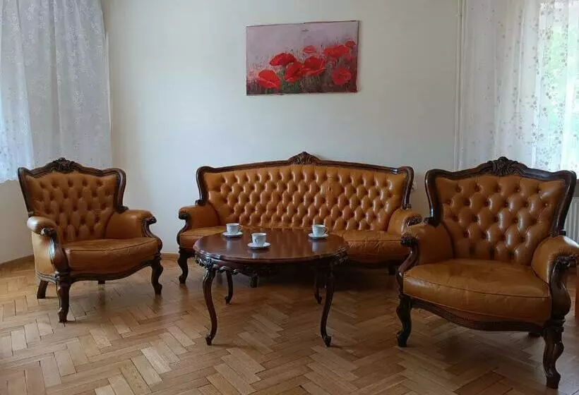 Aamiaismajoitus (B&B) Willa Bona Blisko Zamku Królewskiego I Rezerwatu W Gratisie Nocne Zwiedzanie Miasta Z Wyłączeniem 6