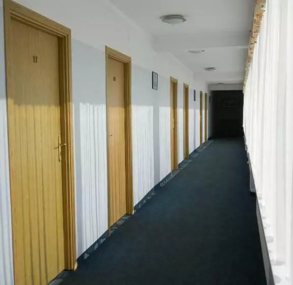 Retkeilymaja Ośrodek Wypoczynkowy Leśne Ustronie