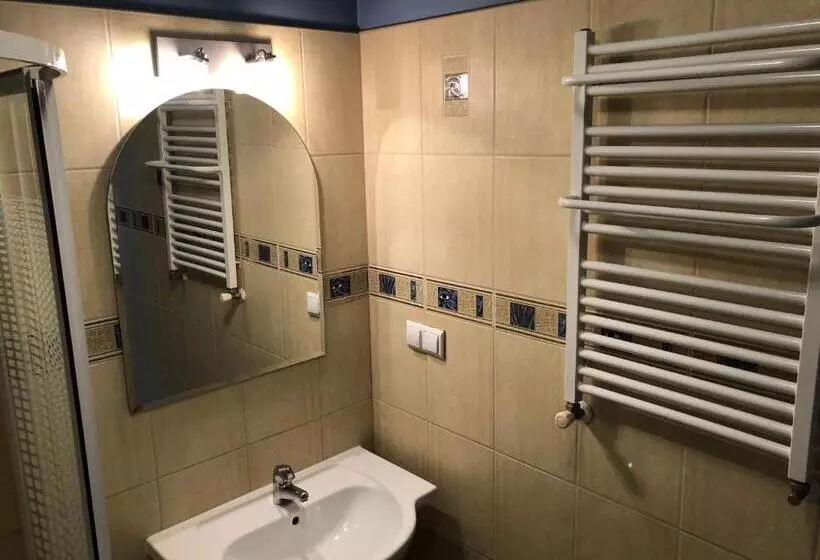 Retkeilymaja Ośrodek Wypoczynkowy Leśne Ustronie