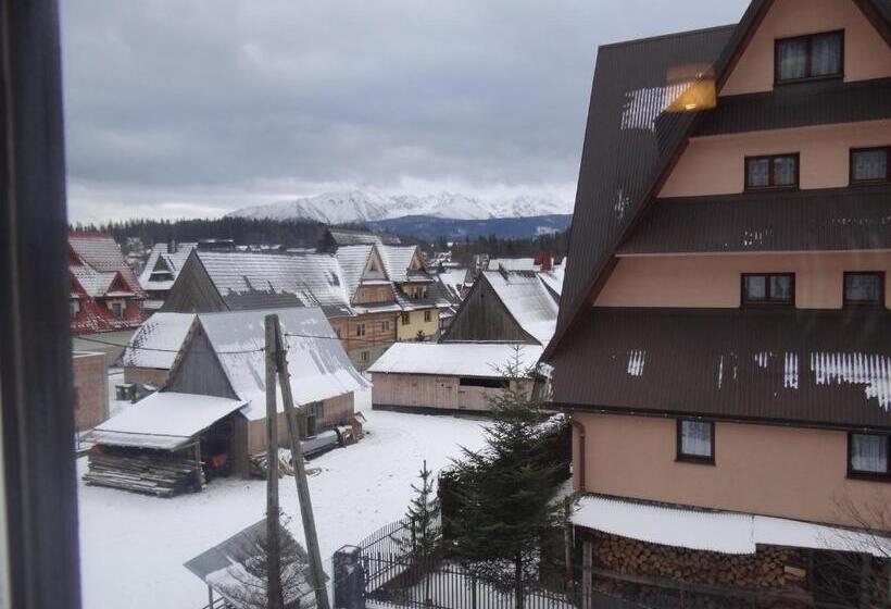 هتل Agroturystyka Pod Lasem