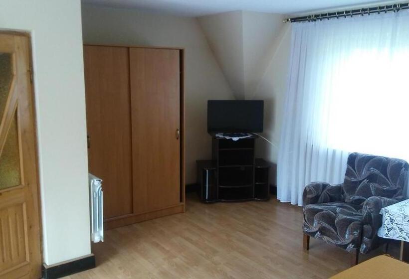 هتل Agroturystyka Pod Lasem