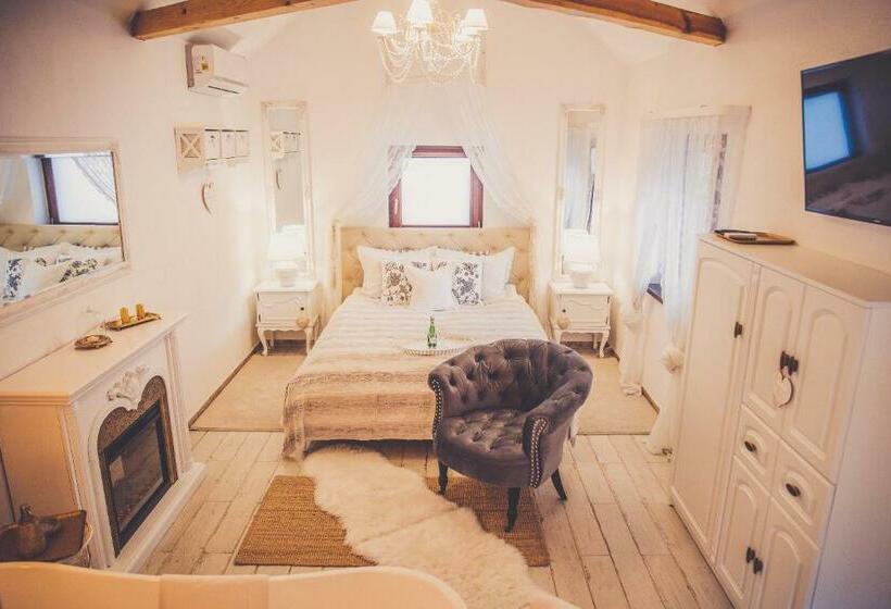 Hotel Dom Dla Dwojga W Starym Må‚ynie W Brzeåºnicy