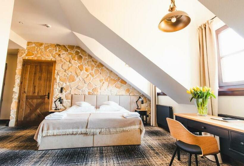 בית מלון כפרי Dwór W Zabużu