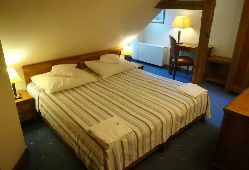 בית מלון כפרי Dwór W Zabużu