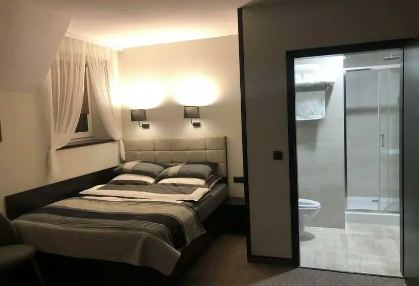 Hotelli Zajazd Podzamcze